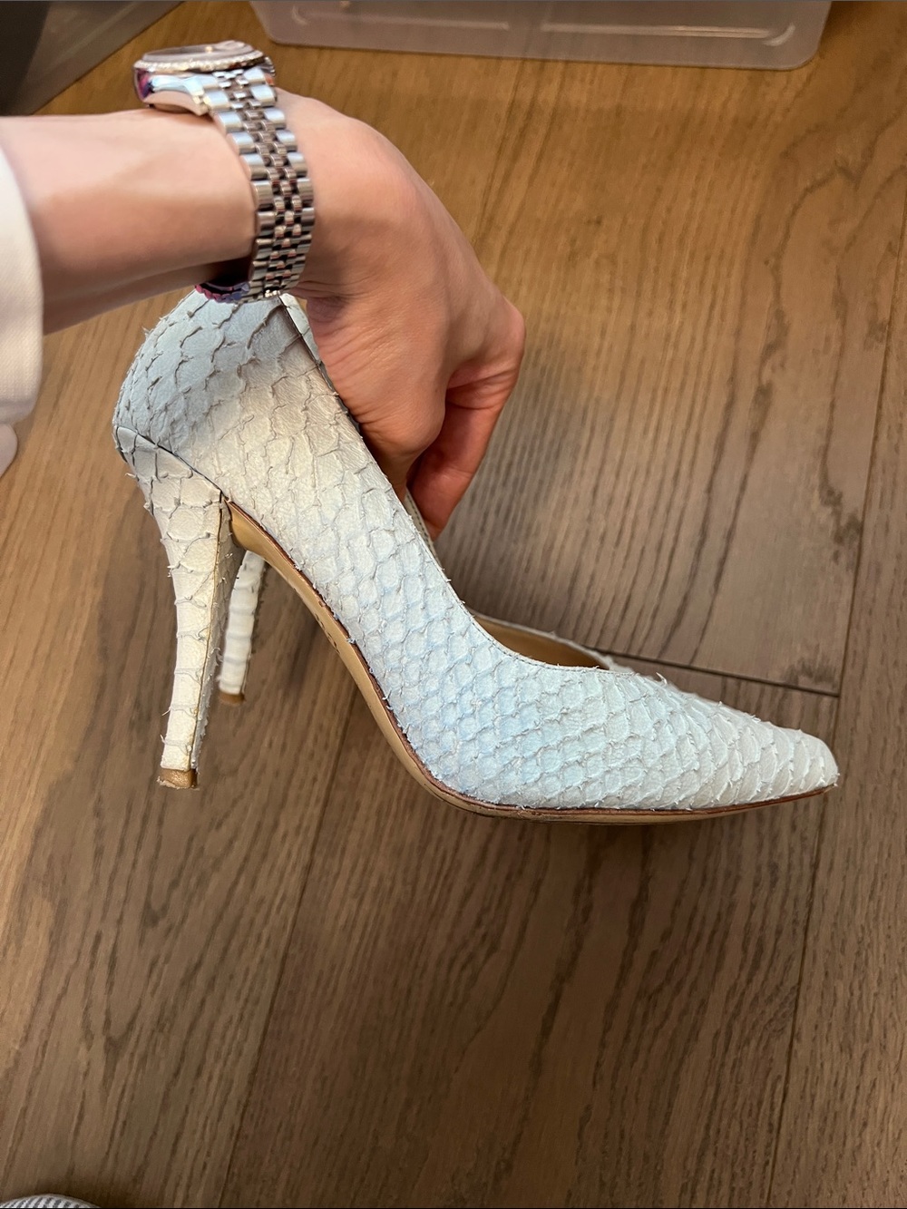 White Textured Pointed-Toe Pumps - Picture 5 of 8
